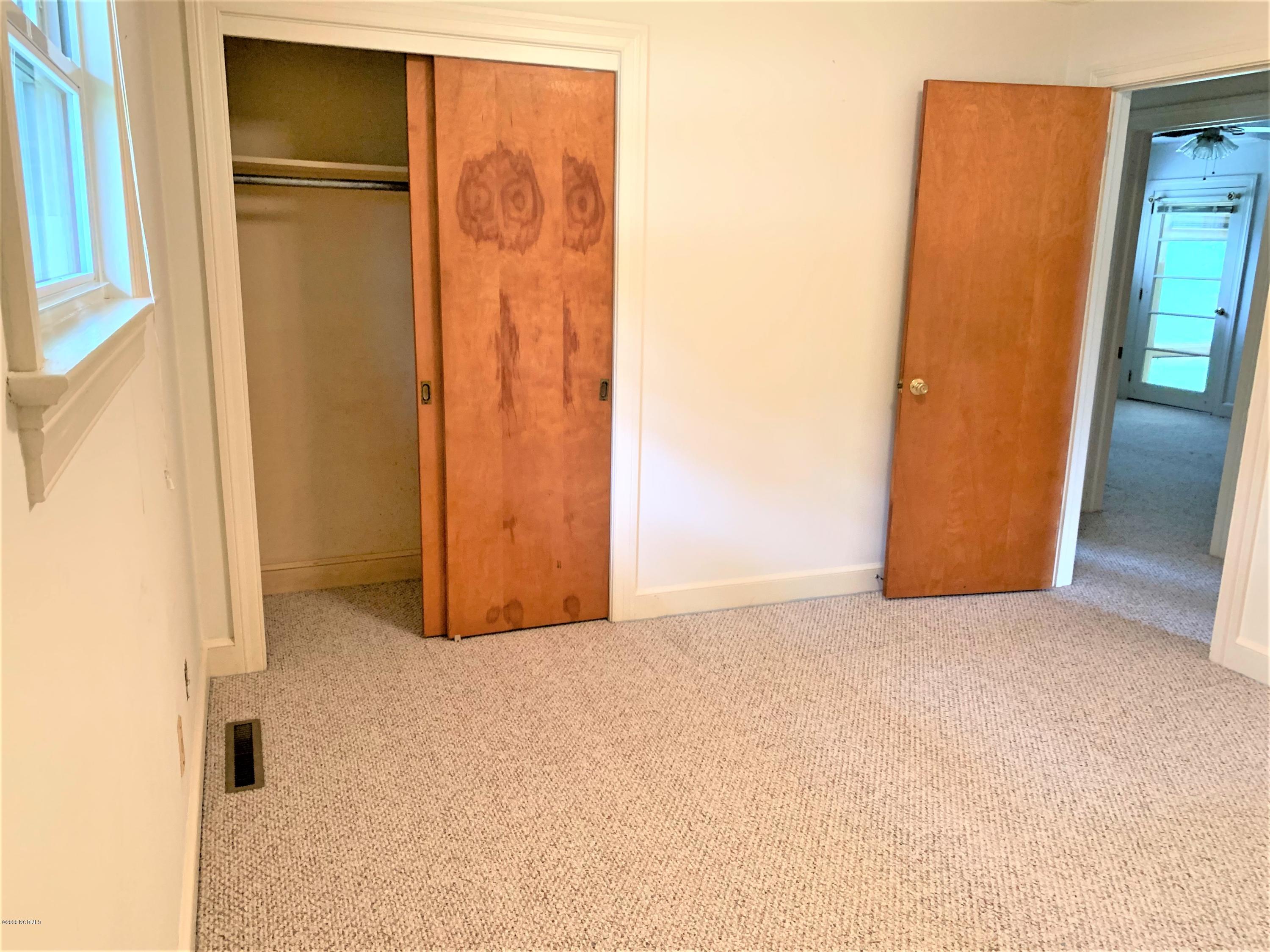 121 Academy Heights Road Kinston, NC 28504 - Photo 16 of 28 Bedroom 1
