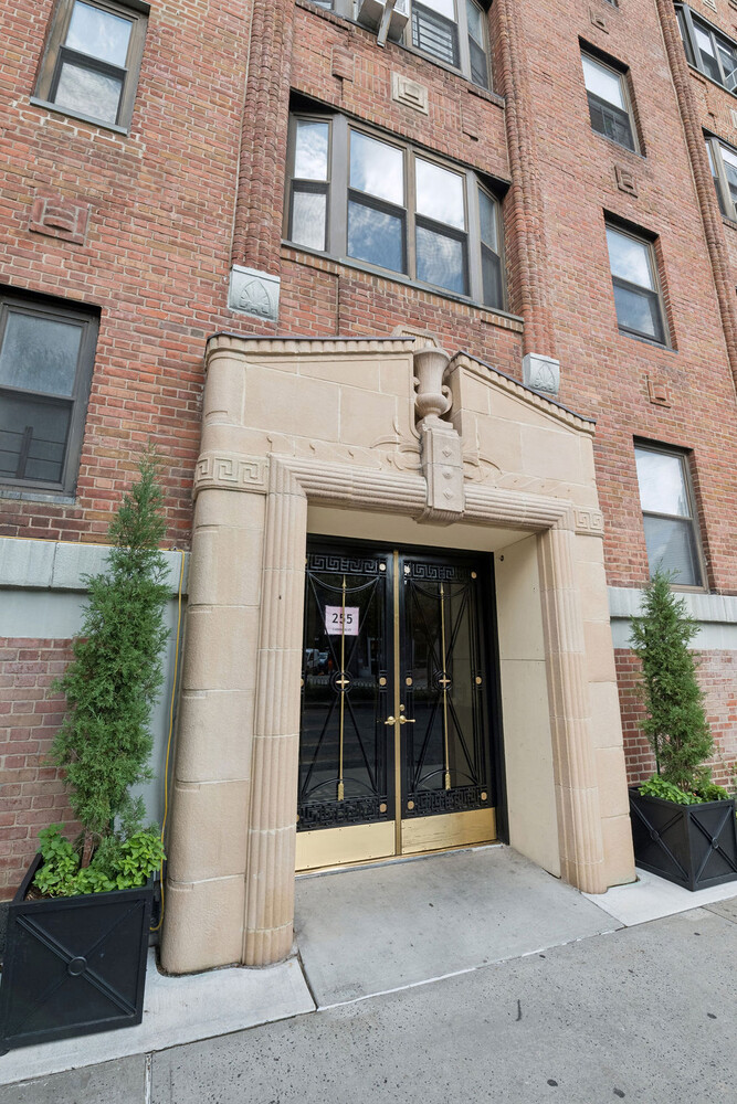 255 Cabrini Boulevard, Unit 3C Manhattan, NY 10040 - Photo 10 of 13