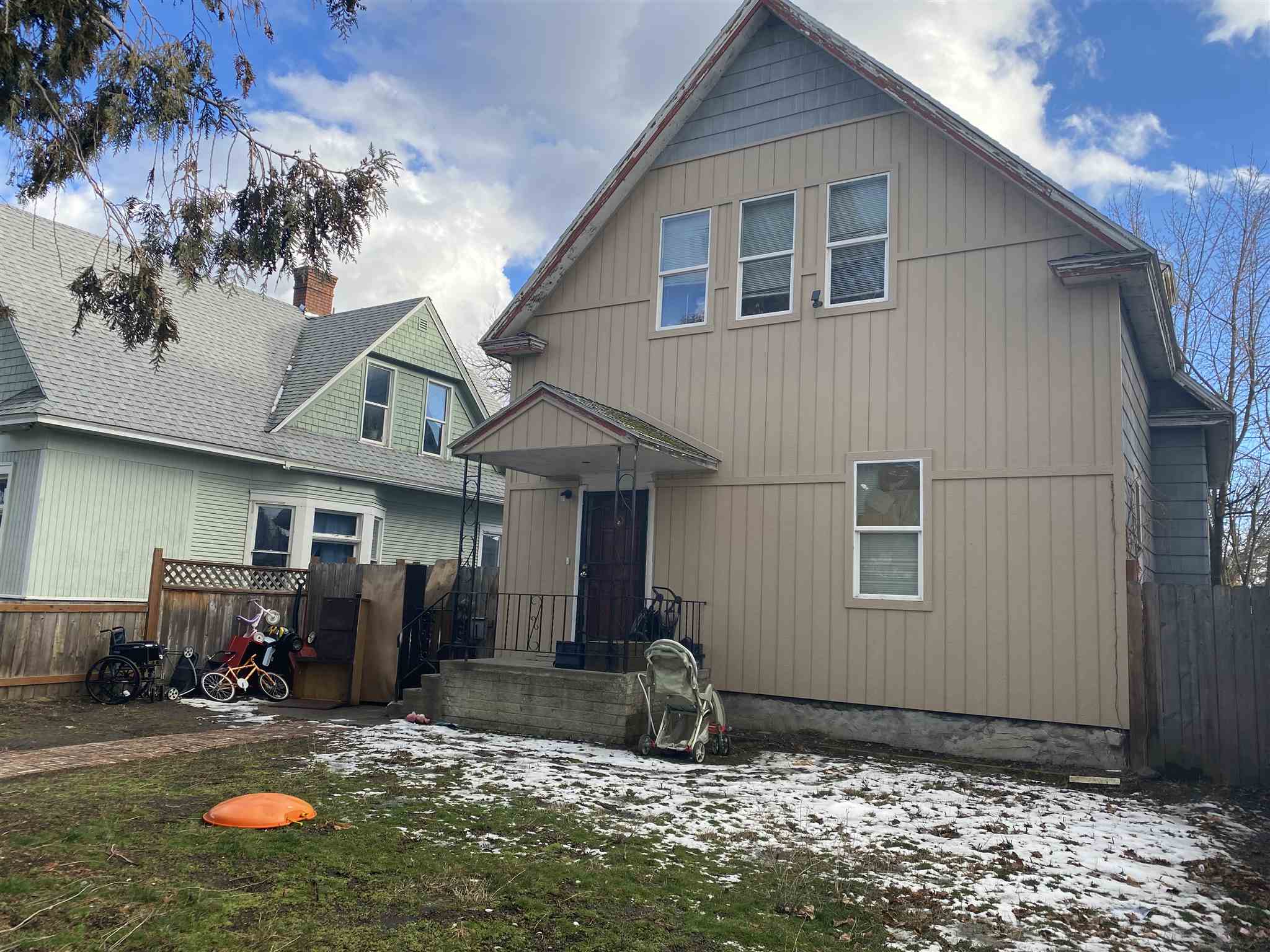 2407 West Dean Avenue Spokane, WA 99201 - Photo 1 of 18