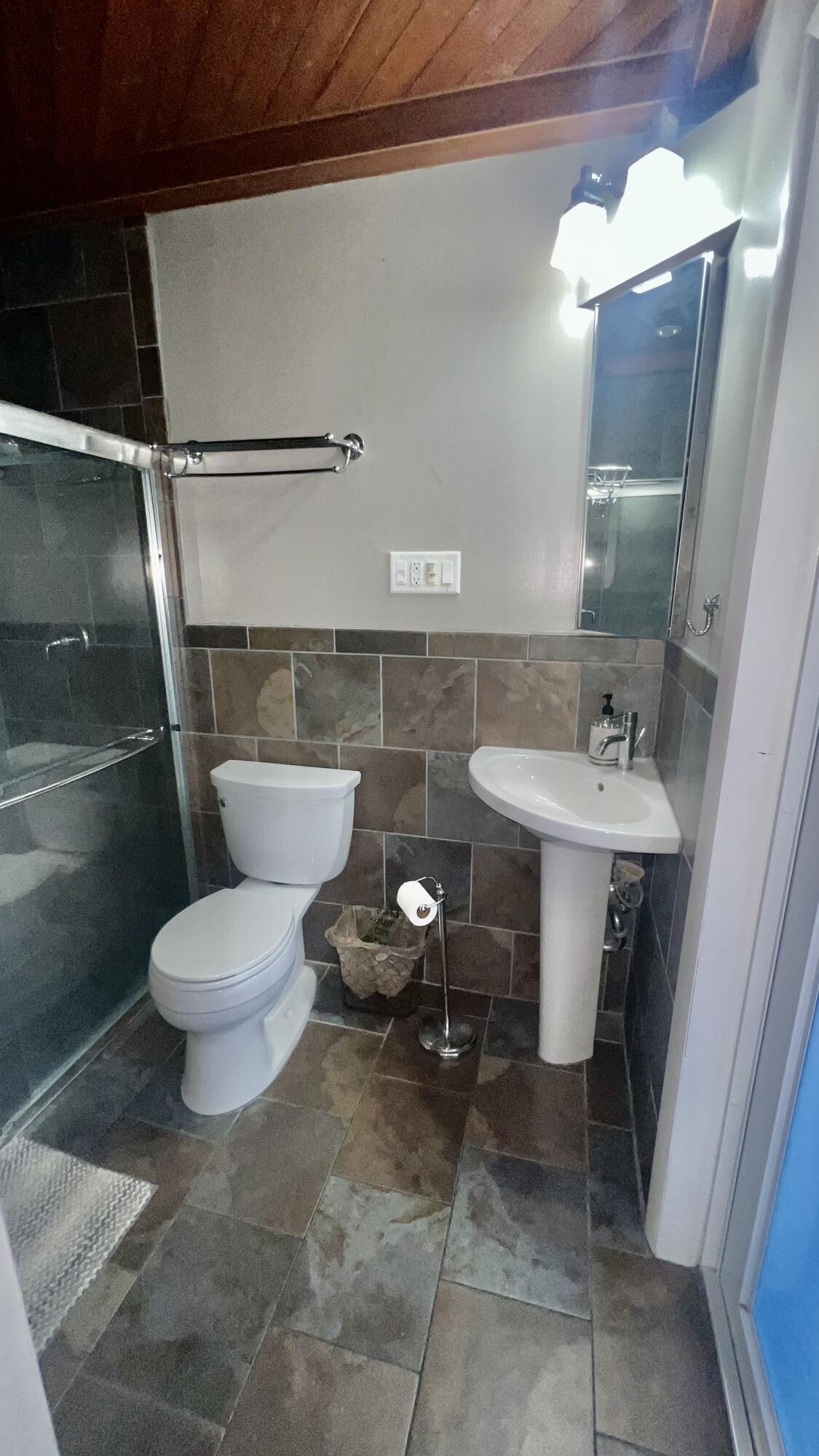 1224 Southwest 16th Avenue Boca Raton, FL 33486 - Photo 35 of 48 Master Bth