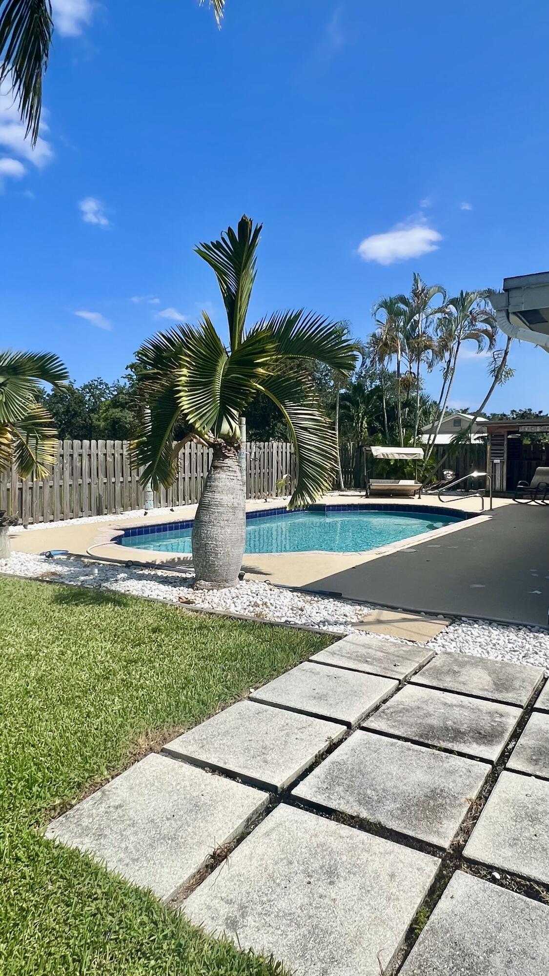 1224 Southwest 16th Avenue Boca Raton, FL 33486 - Photo 7 of 48 Yard