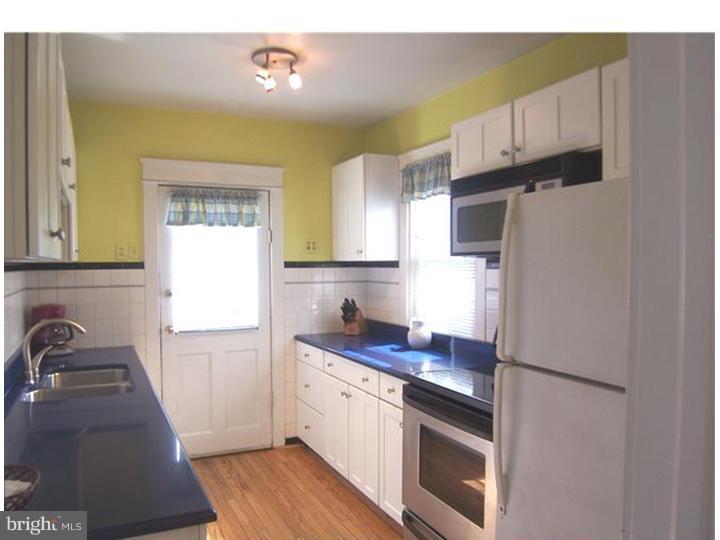 419 Broadview Road Upper Darby, PA 19082 - Photo 14 of 24 Kitchen