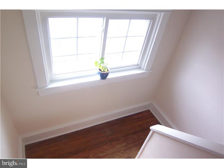 419 Broadview Road Upper Darby, PA 19082 - Photo 23 of 24 Hallway