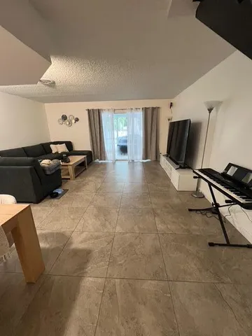 $2,450 | 3701 Savoy Lane, Unit E, West Palm Beach, FL 33417