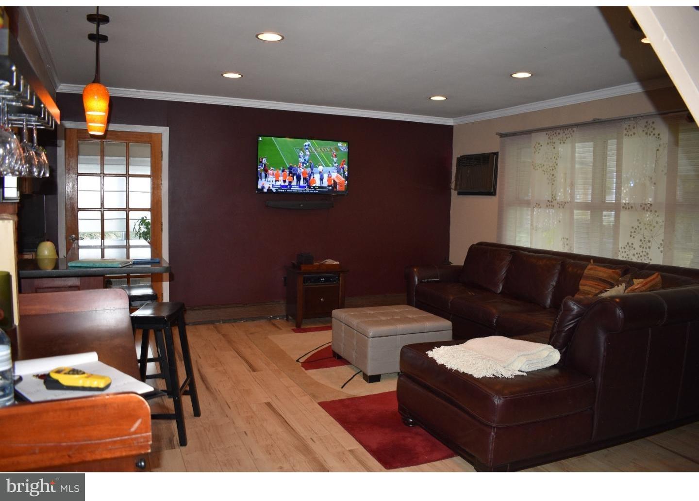 63 Russett Lane Levittown, PA 19055 - Photo 3 of 12 Living Room