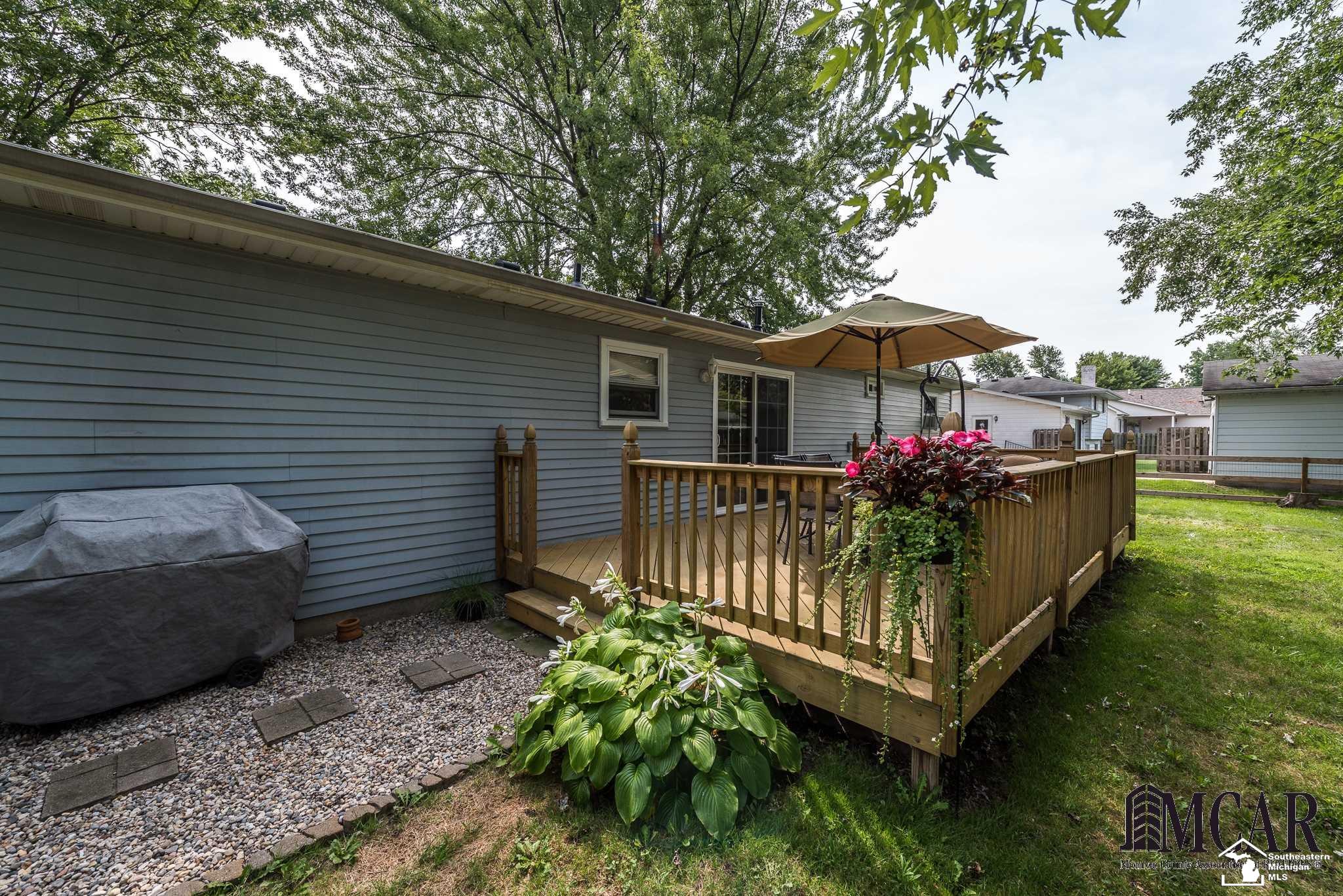 13853 Alton Road Monroe, MI 48161 - Photo 12 of 16 21495494-11.JPG