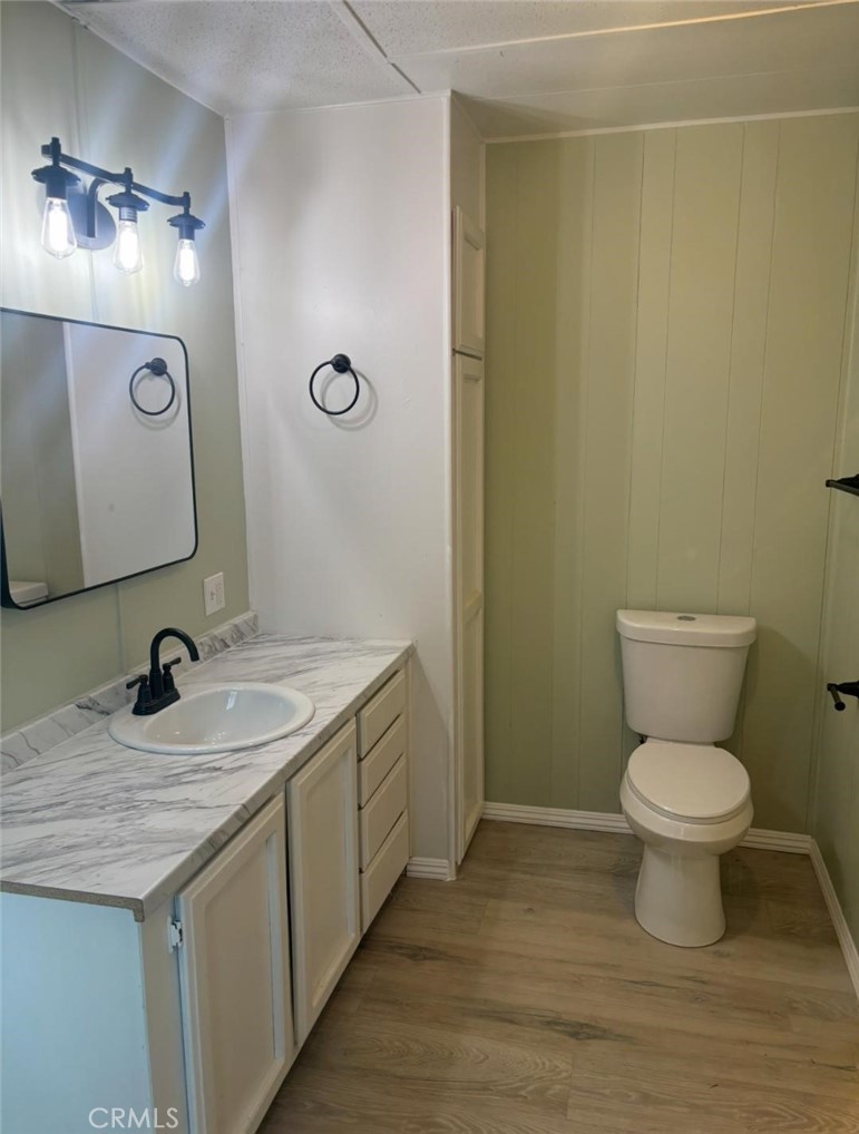 18266 Caliente Creek Road Caliente, CA 93518 - Photo 11 of 39 Master bathroom