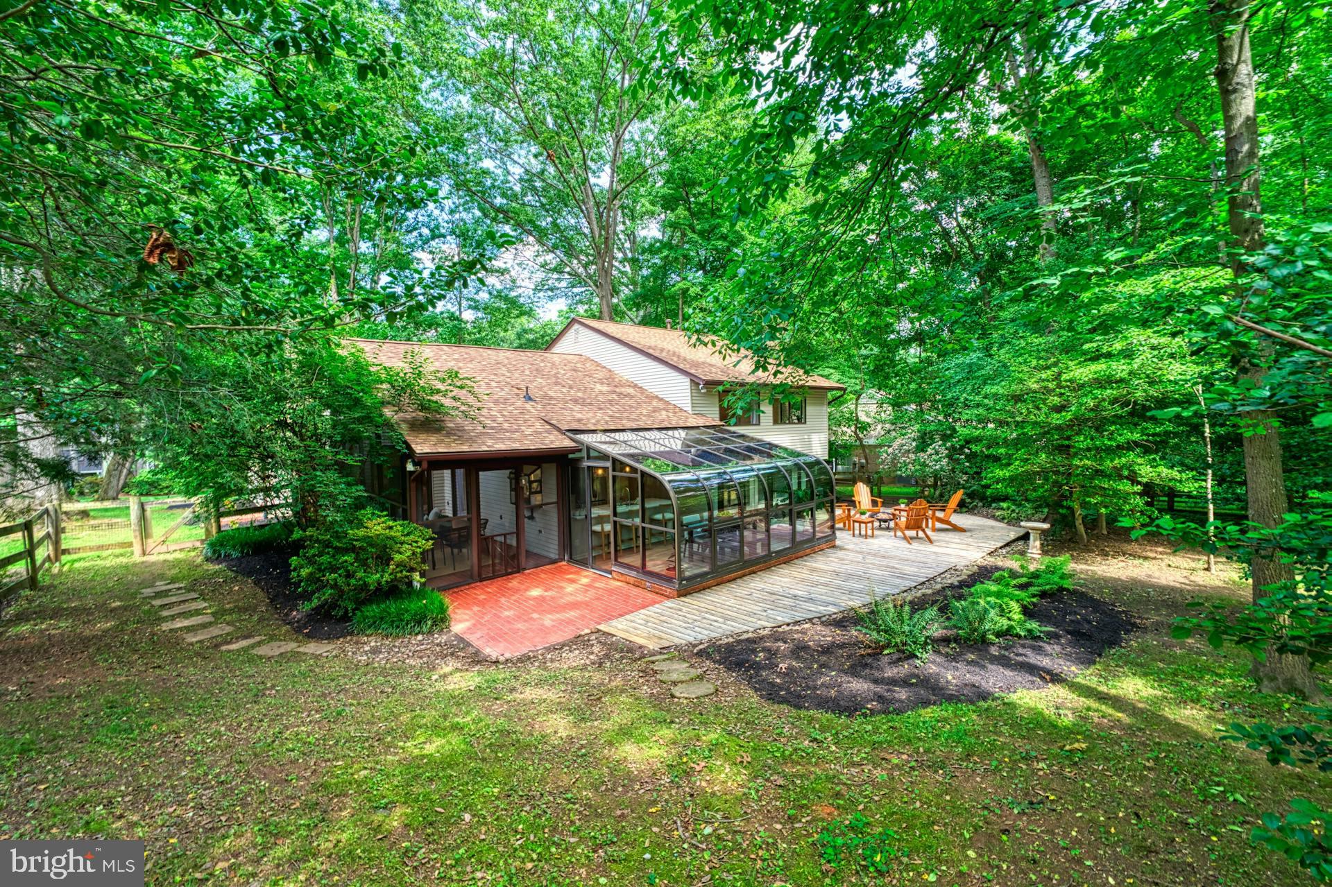 11247 Handlebar Road Reston, VA 20191 - Photo 35 of 39 Stunning!
