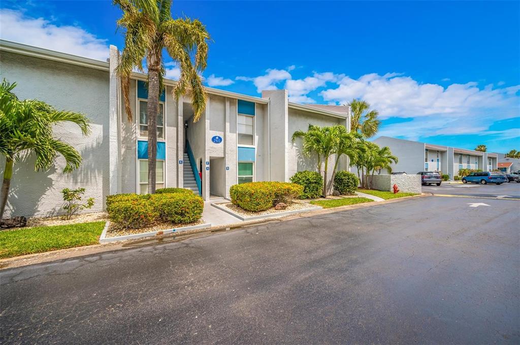 260 Medallion Boulevard, Unit F Madeira Beach, FL 33708 - Photo 20 of 29