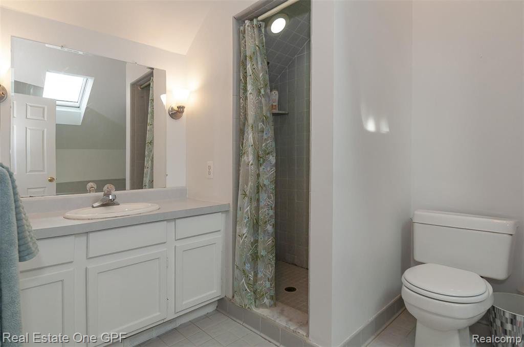 738 Neff Road Grosse Pointe, MI 48230 - Photo 13 of 25