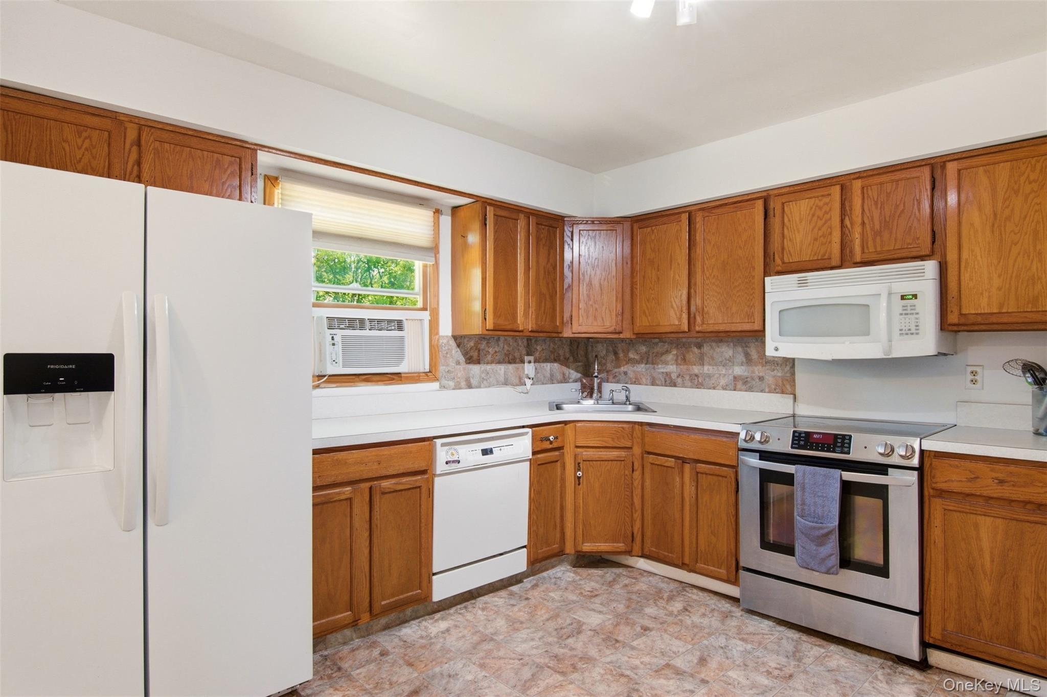 159 Canal Road Port Jefferson Station, NY 11776 - Photo 11 of 26