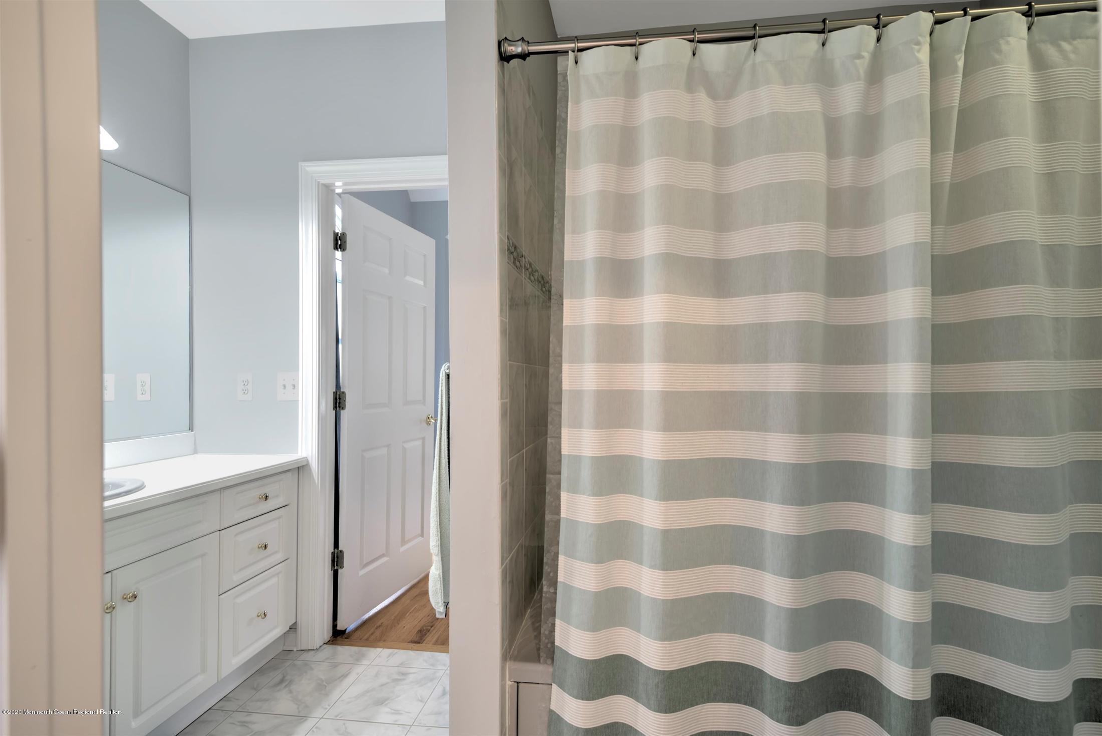 8 Shallow Brook Road Morganville, NJ 07751 - Photo 27 of 35 35-JACK AND JILL BATHROOM