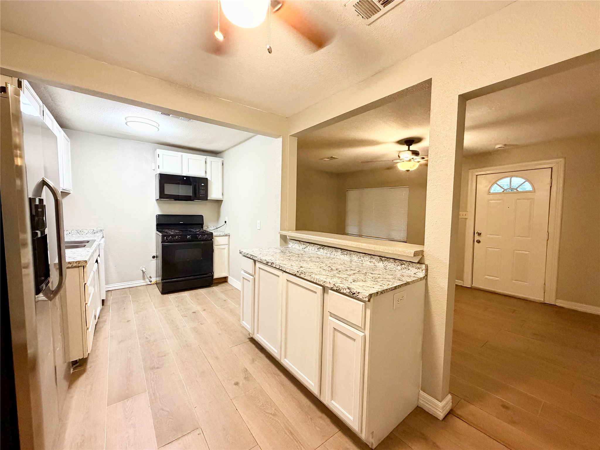 4422 Mallow Street Houston, TX 77051 - Photo 6 of 19