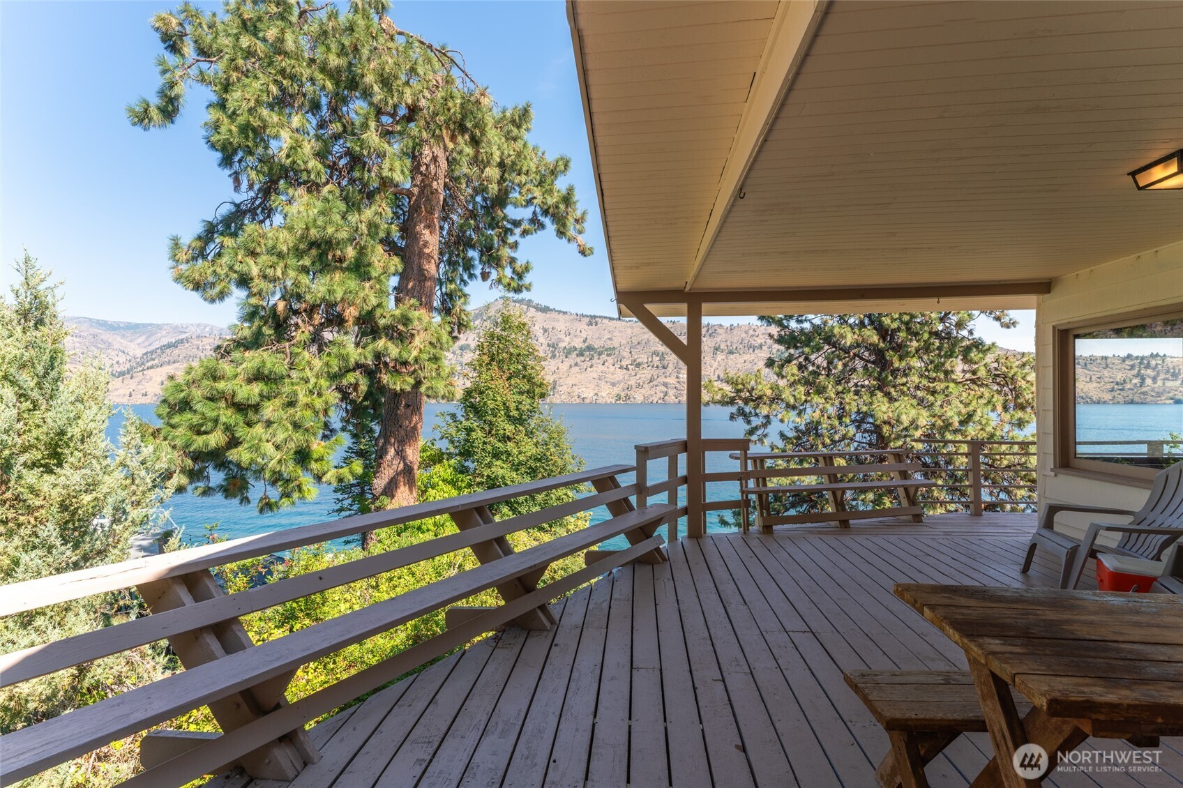 15082 South Lakeshore Road Chelan, WA 98816 - Photo 30 of 36