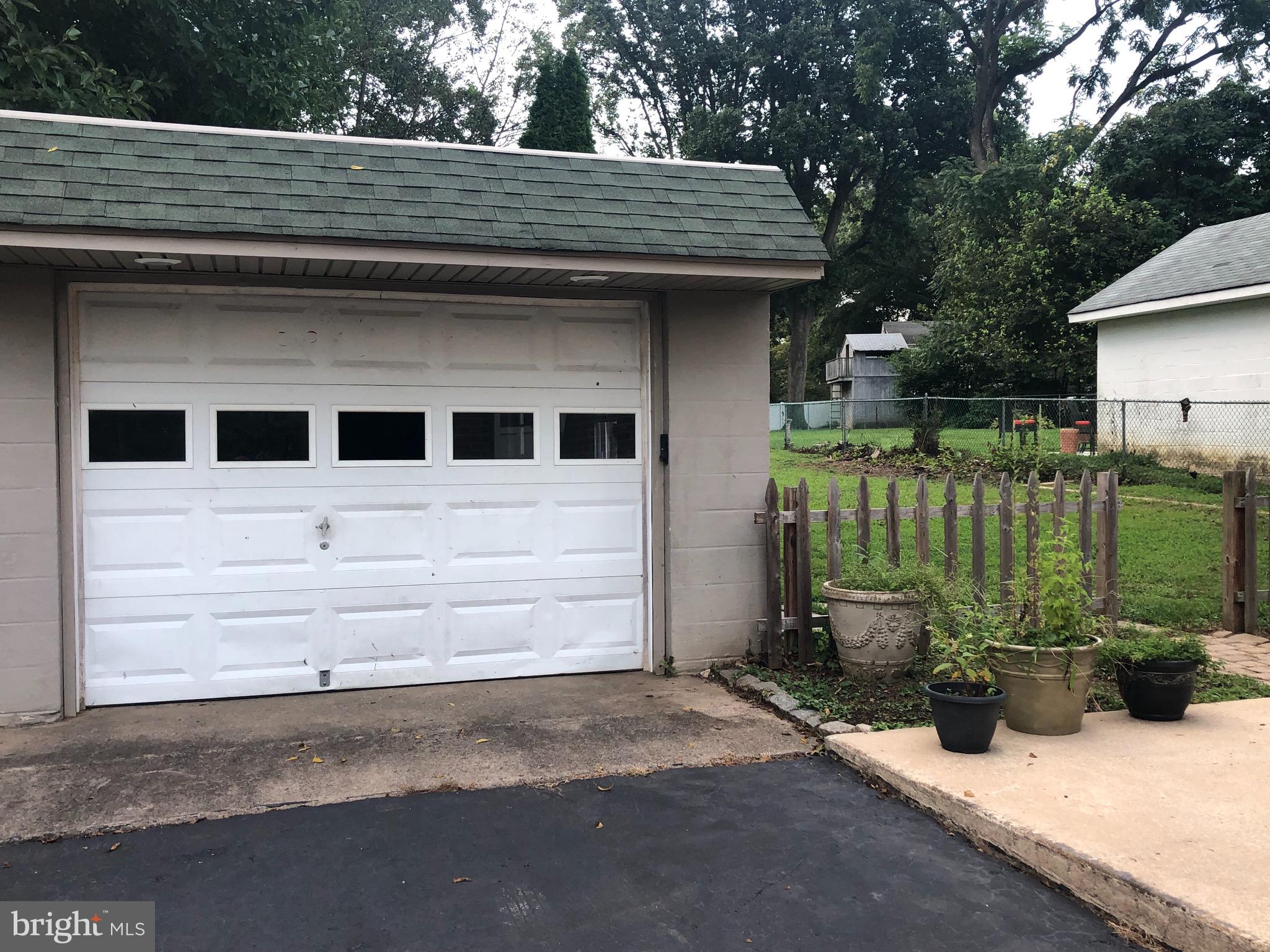 280 South Highland Road Springfield, PA 19064 - Photo 22 of 23 Garage