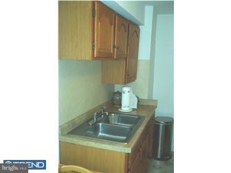 1901 Seneca Road Wilmington, DE 19805 - Photo 3 of 10 Kitchen