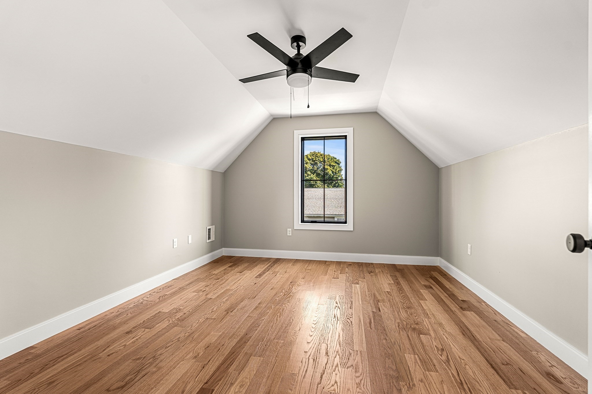 20 R Plain Street Boston, MA 02122 - Photo 34 of 39 Gallery Image 34