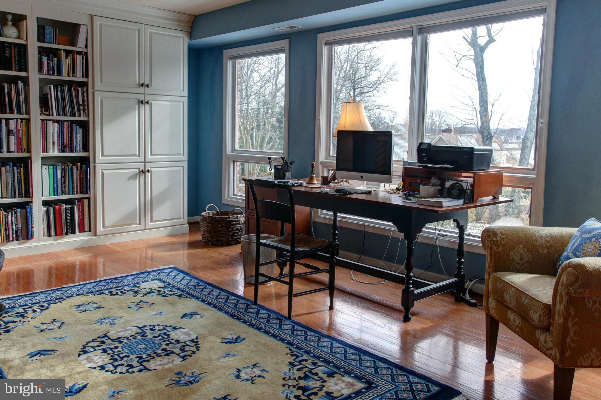 1010 South River Landing Road, Unit 1010 Edgewater, MD 21037 - Photo 17 of 24 Family Room