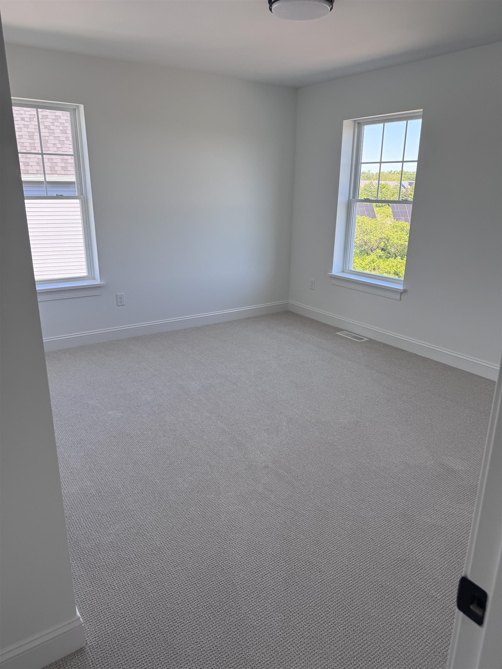 149 Aurora Road South Burlington, VT 05403 - Photo 14 of 16