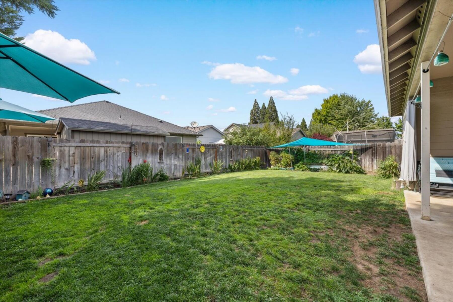 742 South Haskell Street Central Point, OR 97502 - Photo 17 of 17 batch_17-CI_1775