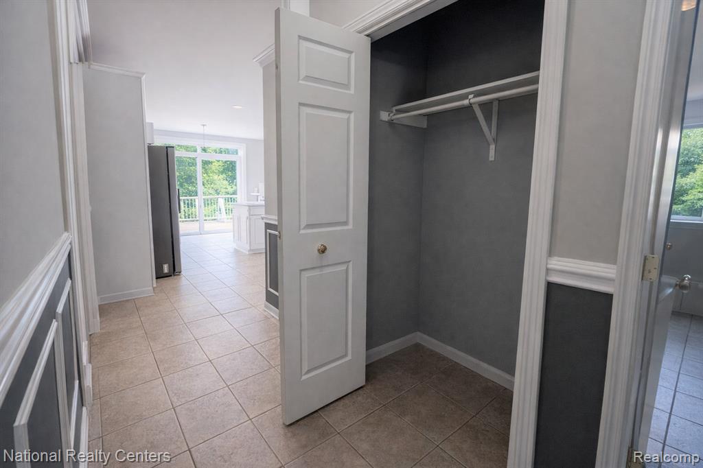 2056 Somerville Road Rochester Hills, MI 48307 - Photo 24 of 84