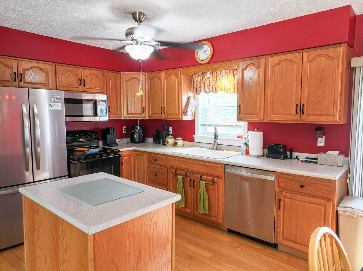 15 Kevin Street Lewiston, ME 04240 - Photo 8 of 43 Kitchen