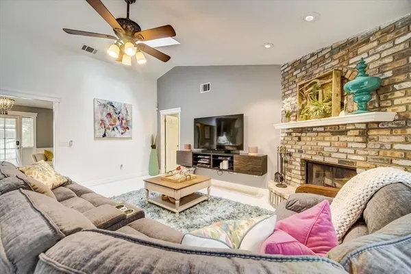 $9,000 | 7233 Branchtree Drive, Orlando, FL 32835