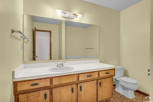 $310,000 | 2700 Lockridge Drive, Lawrence, KS 66047