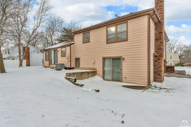 $310,000 | 2700 Lockridge Drive, Lawrence, KS 66047