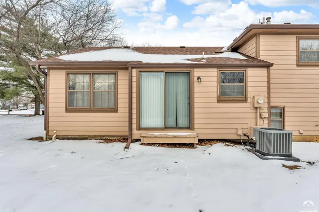 $310,000 | 2700 Lockridge Drive, Lawrence, KS 66047