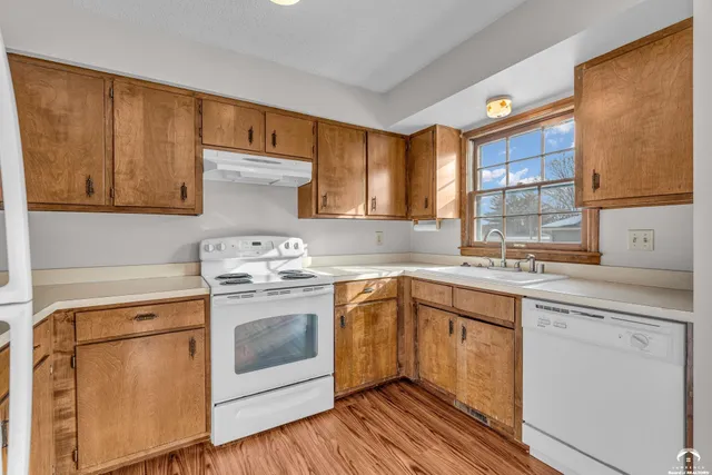 $310,000 | 2700 Lockridge Drive, Lawrence, KS 66047