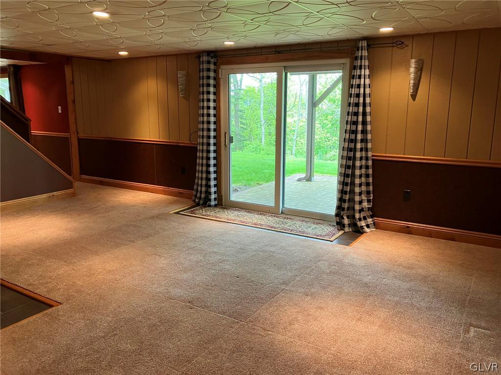 3934 Howertown Road Northampton, PA 18067 - Photo 23 of 50 This family room is 20x20 and leads to a brick pat