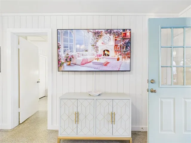 $1,600 | 222 7th Street Northwest, Unit 2, Winter Haven, FL 33881