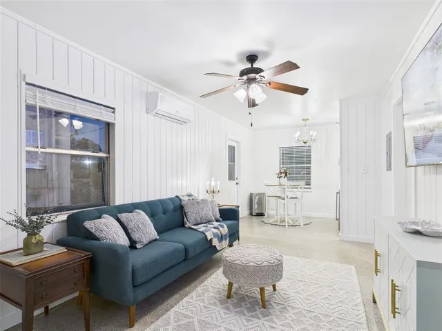 $1,600 | 222 7th Street Northwest, Unit 2, Winter Haven, FL 33881