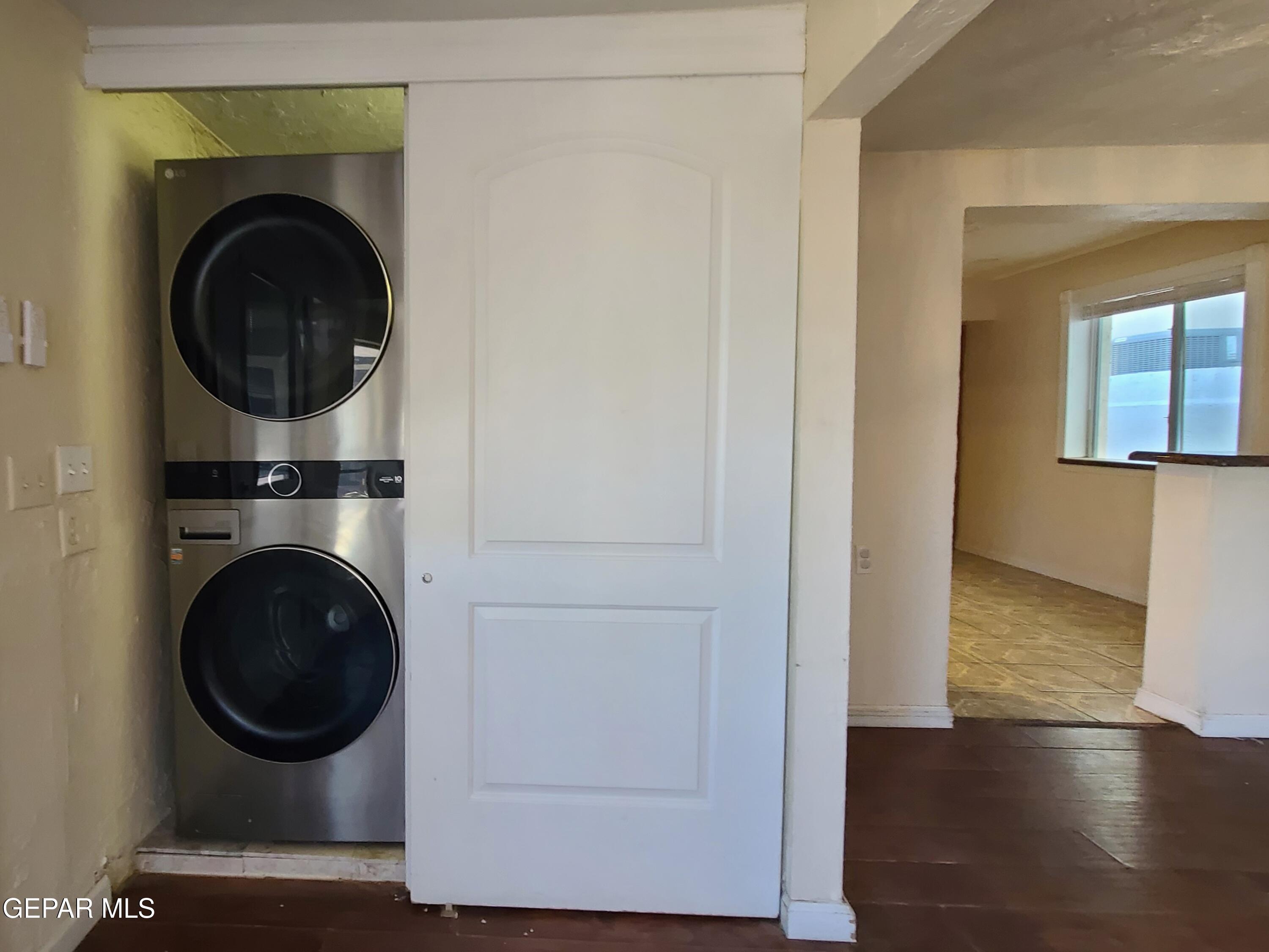 1714 Banker Road Canutillo, TX 79835 - Photo 20 of 78 Laundry room