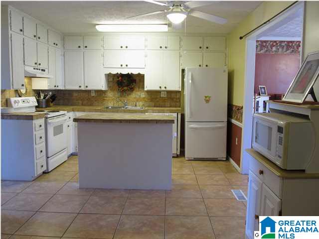 4319 Greenbrier Dear Road Anniston, AL 36207 - Photo 10 of 32