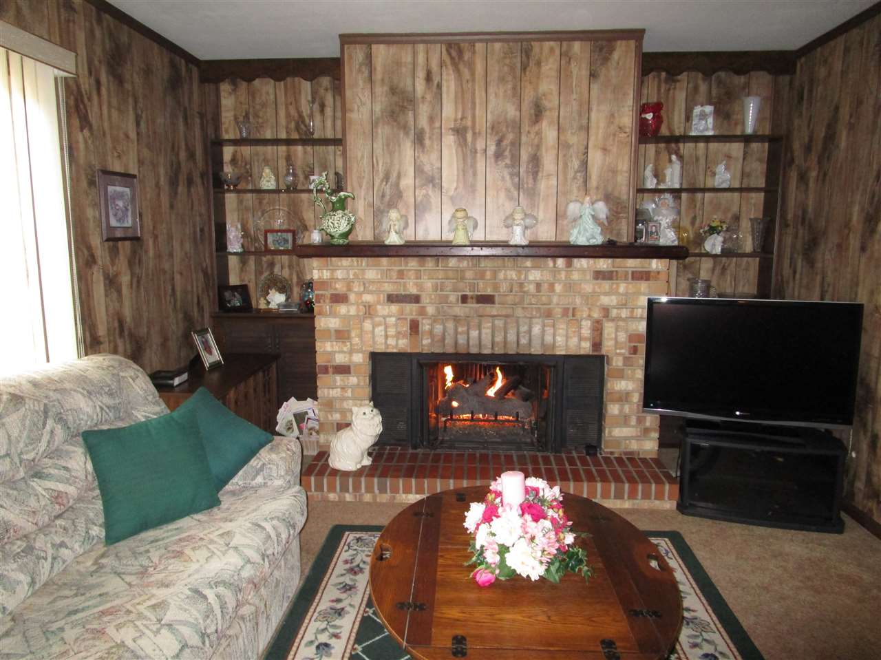 10887 Garrison Road Durand, MI 48429 - Photo 11 of 24 31235642-10.JPG
