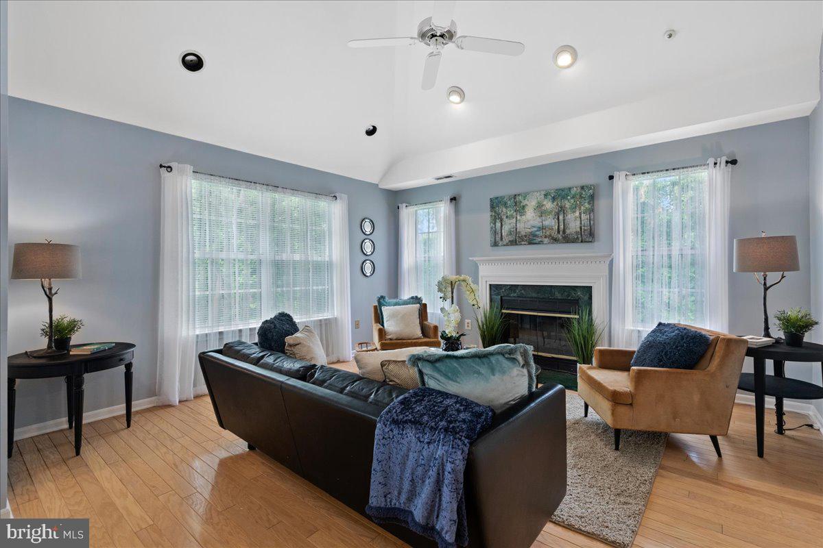 321 Brickhouse Road Princeton, NJ 08540 - Photo 3 of 22 Living Room