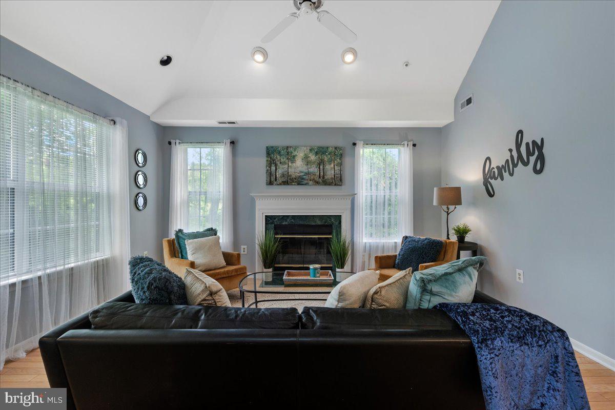 321 Brickhouse Road Princeton, NJ 08540 - Photo 4 of 22 Living Room