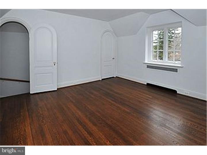 1360 Susquehanna Road Rydal, PA 19046 - Photo 15 of 25 Bedroom 2