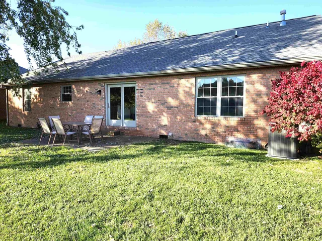 $299,000 | 639 Sterchi Drive, Evansville, IN 47711