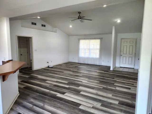 $299,000 | 639 Sterchi Drive, Evansville, IN 47711