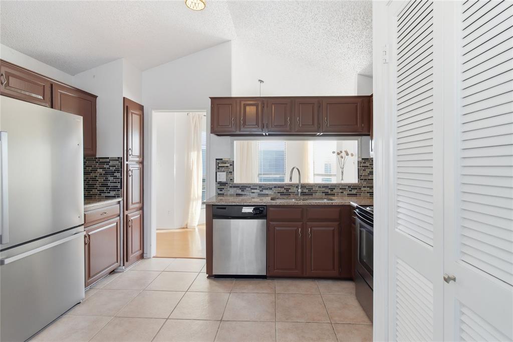 17490 Meandering Way, Unit 1711 Dallas, TX 75252 - Photo 9 of 21