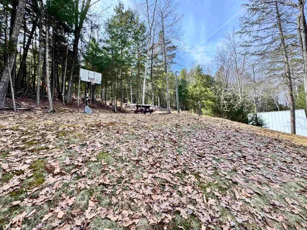 $285,000 | 2719 Nh Route, Orford, NH 03777