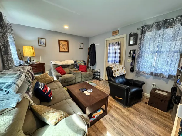 $285,000 | 2719 Nh Route, Orford, NH 03777