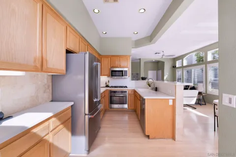 $975,000 | 7551 Hazard Center Drive, San Diego, CA 92108