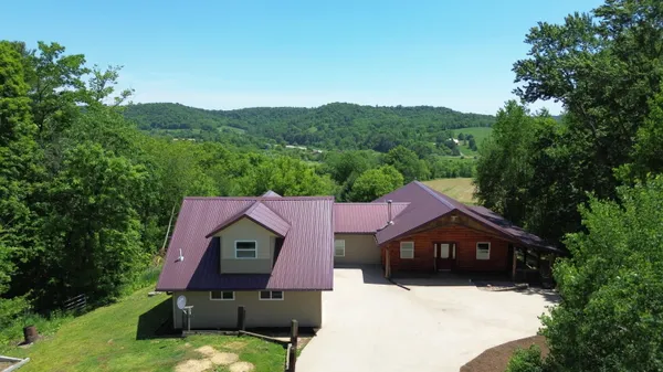 $550,000 | 21376 Noble Avenue, Sheldon, WI 54651