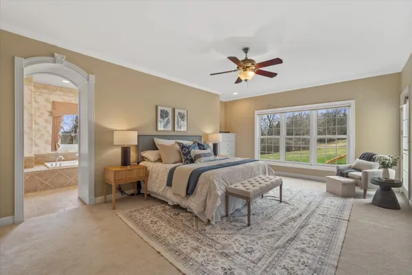 $1,100,000 | W282-n4331 Somerset Lane, Delafield, WI 53072
