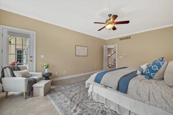 $1,100,000 | W282-n4331 Somerset Lane, Delafield, WI 53072