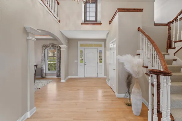 $1,100,000 | W282-n4331 Somerset Lane, Delafield, WI 53072